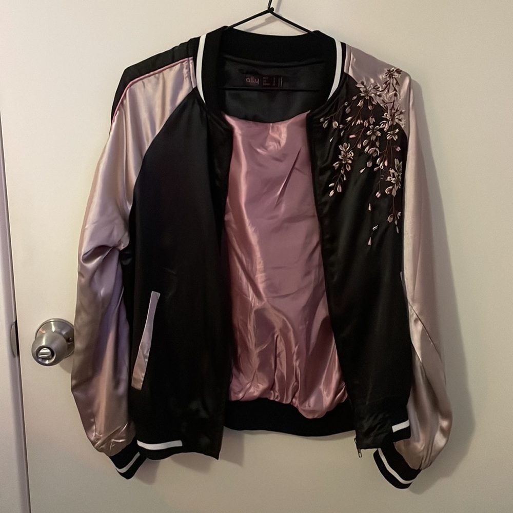 ✨HOST PICK✨ Silky Pink Cherry Blossom Jersey Jacket - Picture 2 of 4